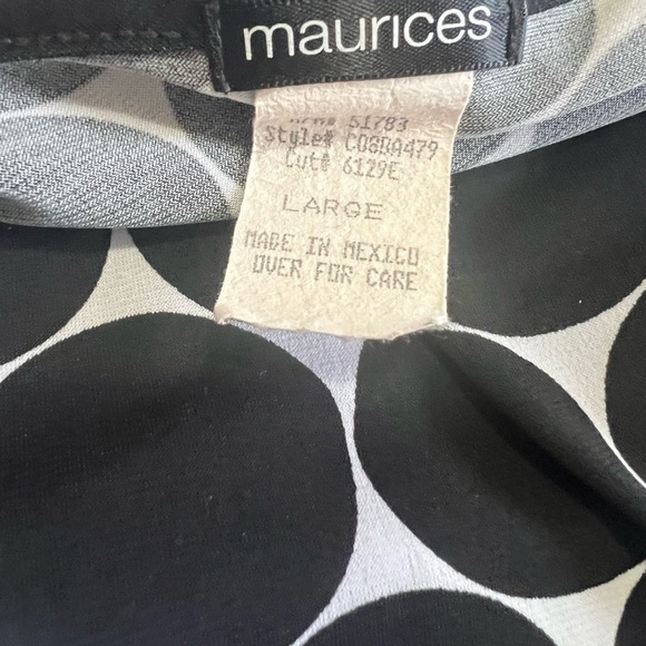 Maurices Medium Polka Dot Black White Capped Sleeve Pinup Shirt - Picture 9 of 9